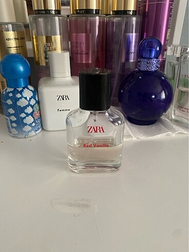 Zara Red Vanilla