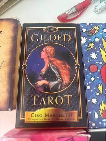 Gilded tarot