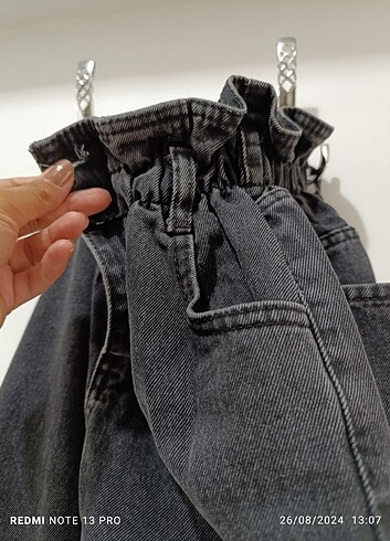 26 Beden gri Renk Pantolon beli dar 