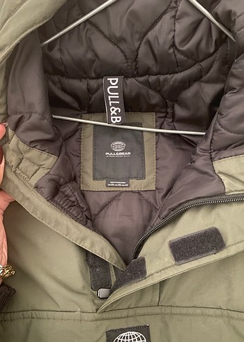 Pull and Bear Gri Yeşil Kapüşonlu Fermuarlı ceket