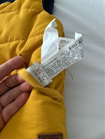 Zara 5.6.yaş yelek116cm