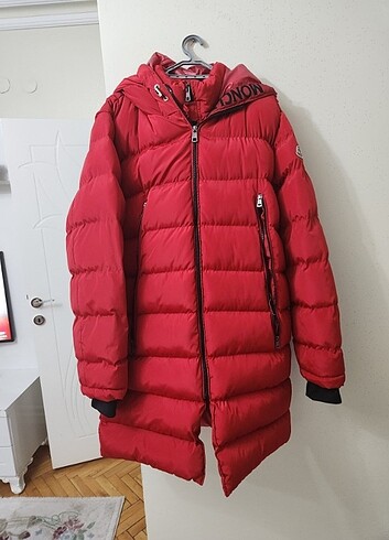 Moncler kırmızı mont - Görsel 2