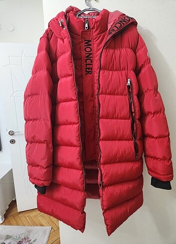 Moncler kırmızı mont - Görsel 3