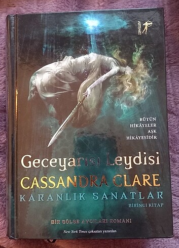 Cassandra clare 