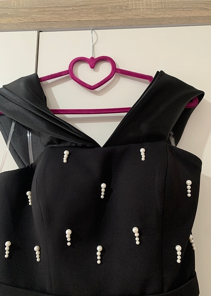 Siyah incili elbise - Görsel 4