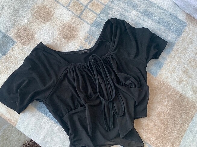 Crop siyah