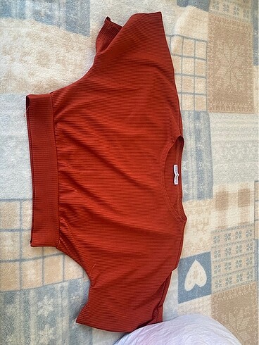 Crop turuncu