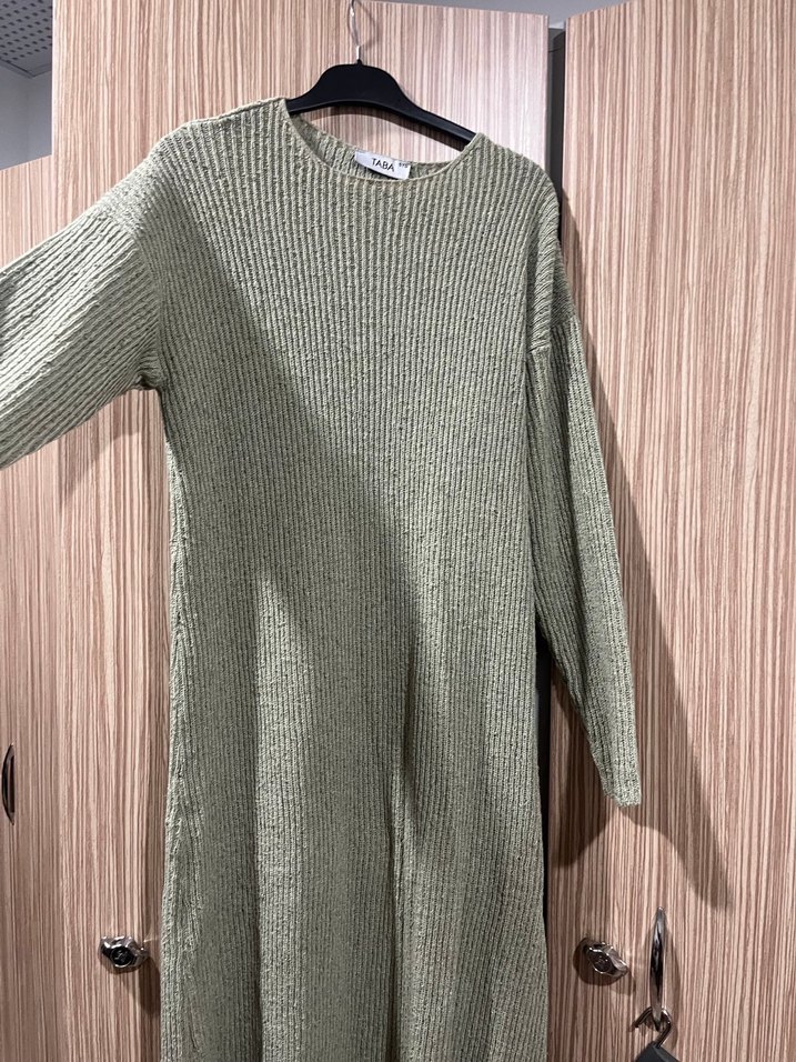 Gri Boğazlı Uzun Triko Elbise - Görsel 3