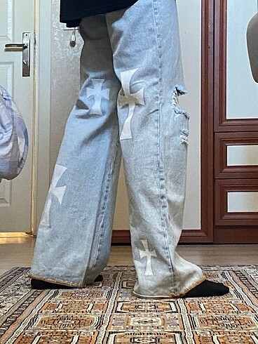 42 Beden mavi Renk Haç Tasarım Kot Pantolon