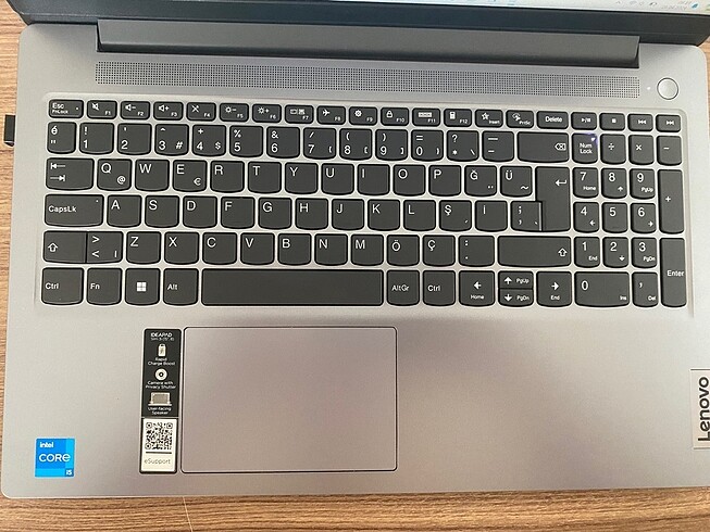Beden Lenovo ideapad slim 3 sıfır tadında
