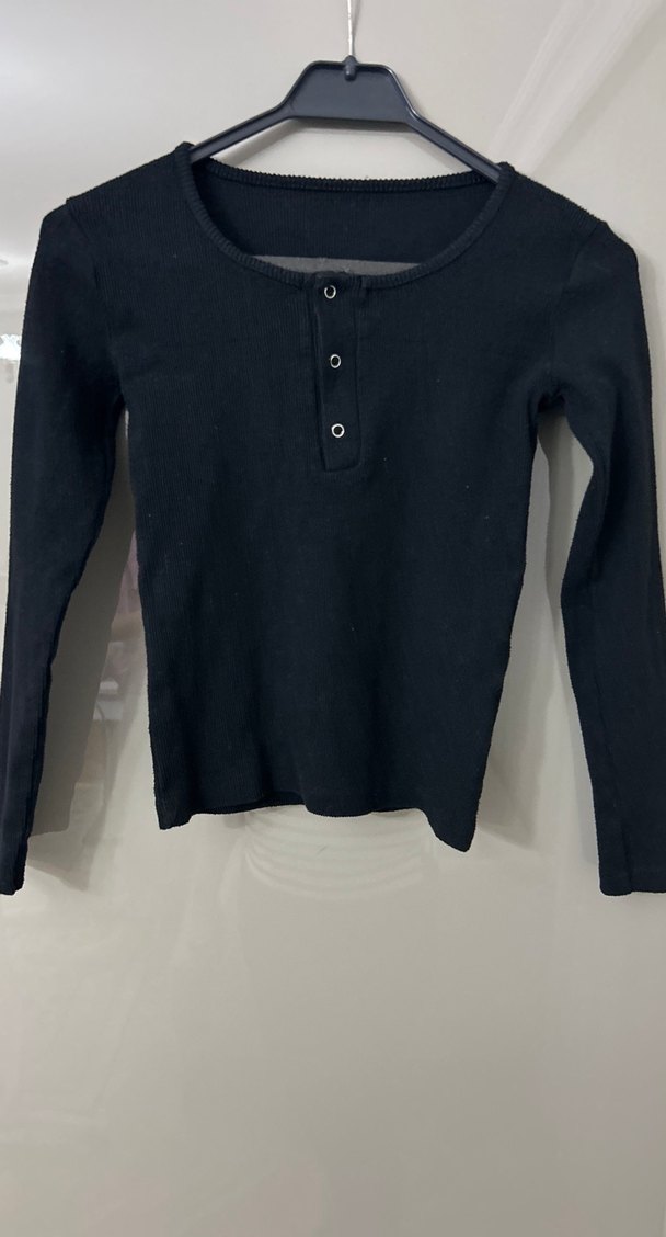 Düğmeli Siyah Kadın Triko - Görsel 2