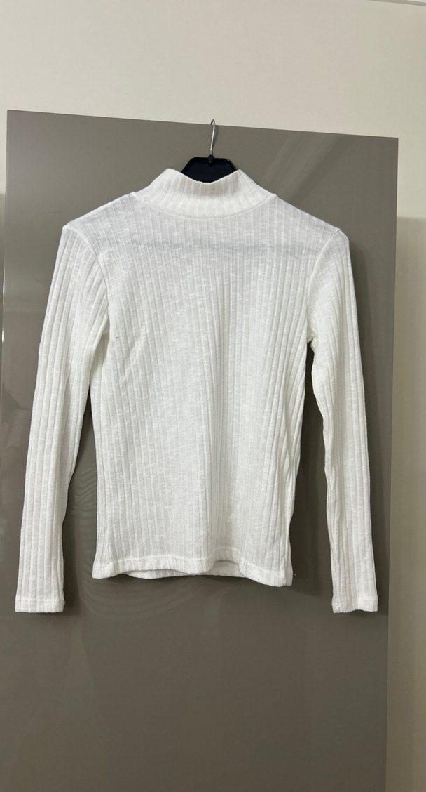 Beyaz Yüksek Yaka Triko Kadın Kazak - Görsel 2