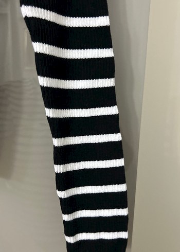 Siyah Beyaz Çizgili Kadın Triko Kazak - Görsel 5