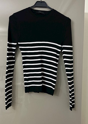 Siyah Beyaz Çizgili Kadın Triko Kazak - Görsel 2