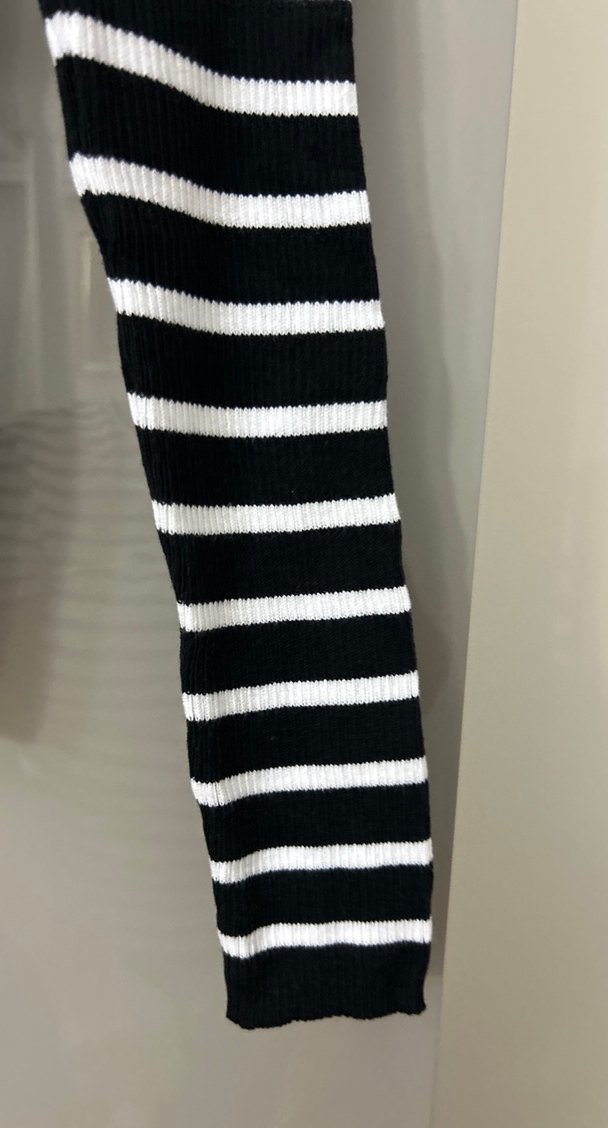 Siyah Beyaz Çizgili Kadın Triko Kazak - Görsel 5