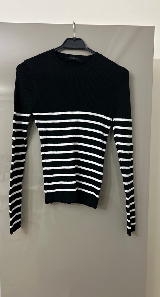 Siyah Beyaz Çizgili Kadın Triko Kazak - Görsel 2