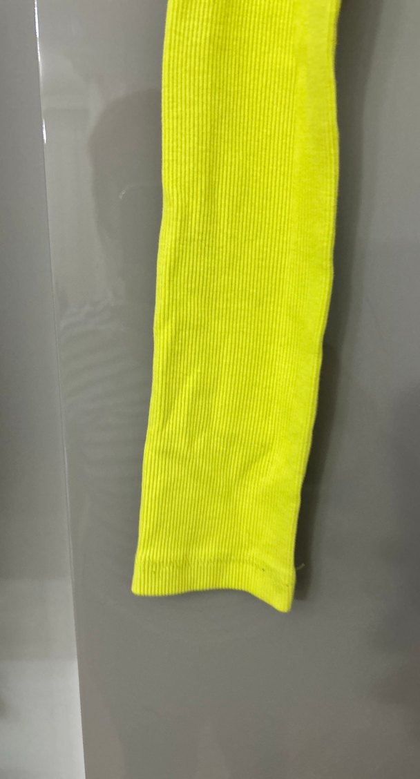 Sarı V Yaka Uzun Kollu Mini Kadın Bluz - Görsel 3