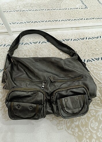 Hem sırt hem kol çantası - Görsel 2