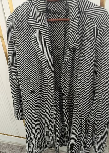 Zebra Desenli Uzun Gri Kadın Palto - Görsel 3