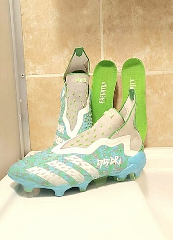 Adidas Predator Freak 39 Numara 
