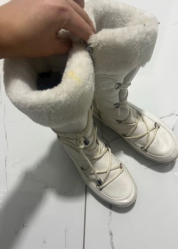 Beyaz Tüylü Kadın Dolgu Topuk Bot -Kar botu - Görsel 4