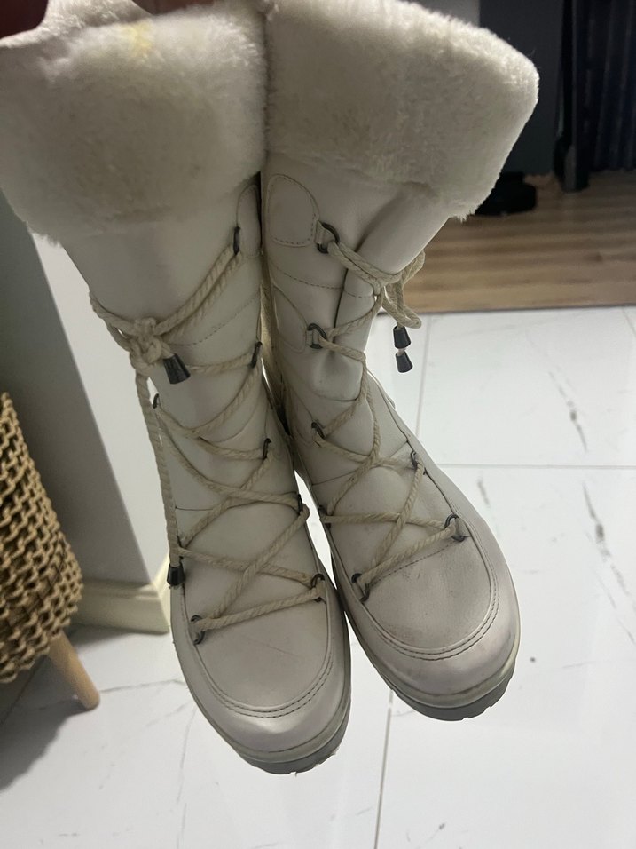 Beyaz Tüylü Kadın Dolgu Topuk Bot -Kar botu - Görsel 3