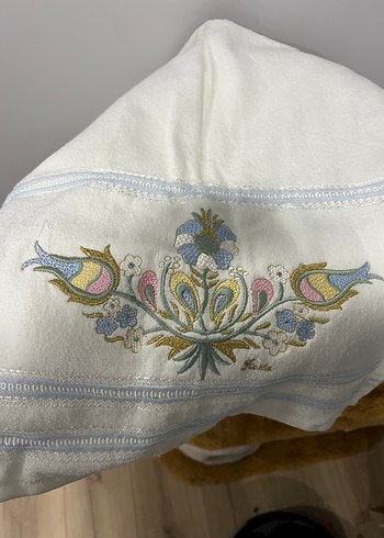 Nakışlı Beyaz Pastel Havlu - Görsel 2