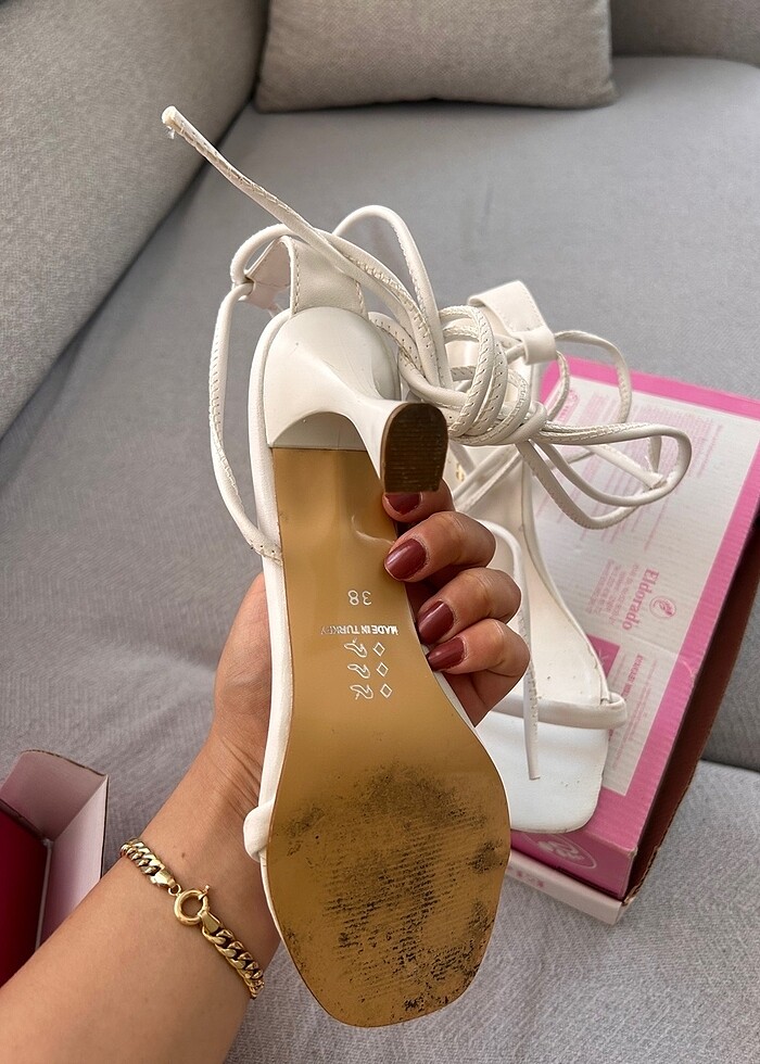 Beyaz topuklu ayakkabı - Görsel 5