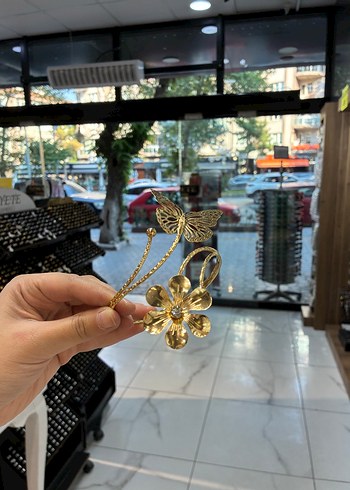 Altın Renkli Çiçek ve Kelebek pazılık
