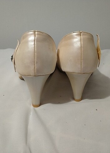 Krem kısa topuklu ayakkabı - Görsel 3