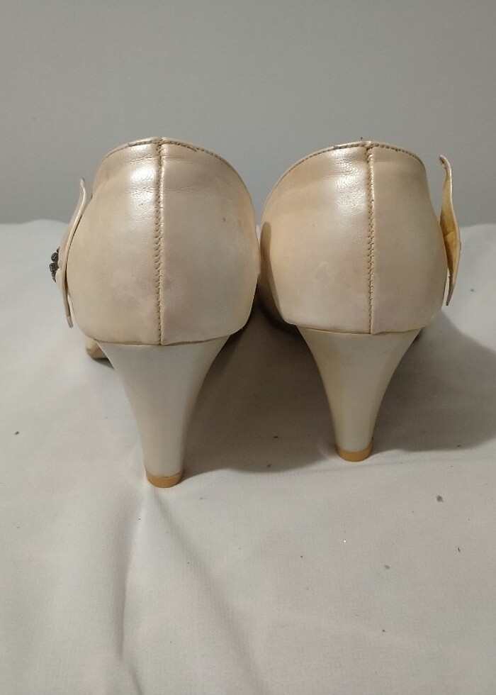 Krem kısa topuklu ayakkabı - Görsel 3