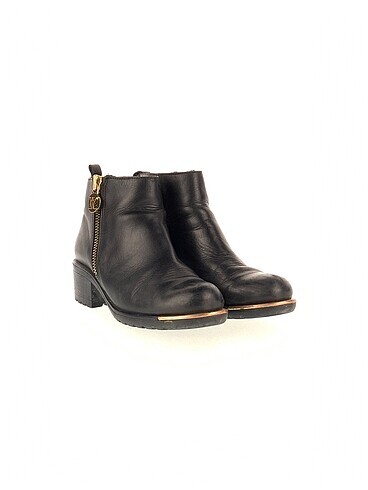 Diğer PreLoved Bot %70 İndirimli.
