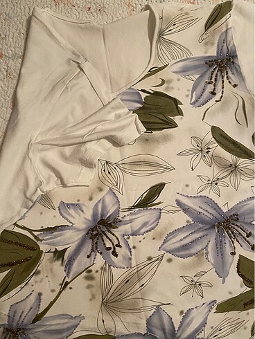 Diğer çiçek desenli bluz
