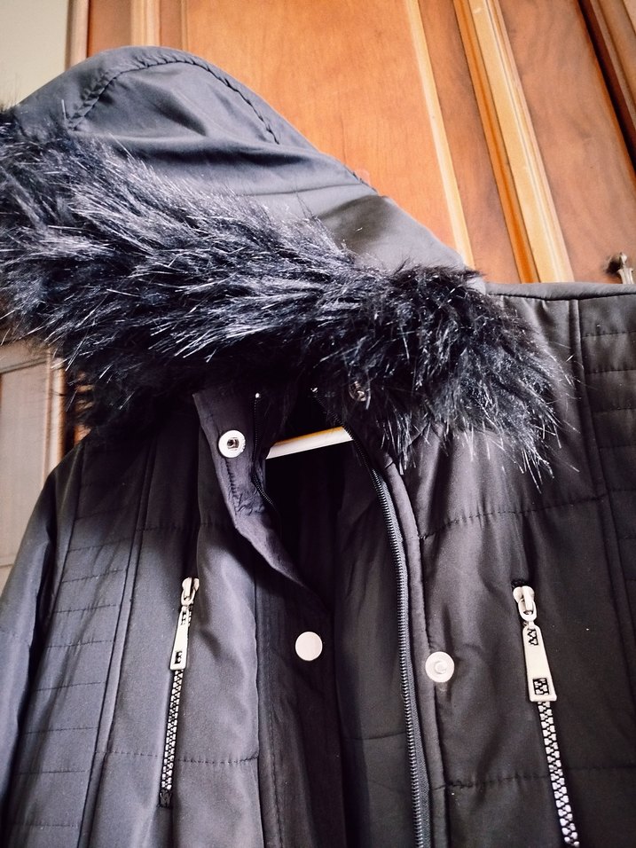 Kadın Siyah Midi Kaban, Fermuarlı ve Cepli - Görsel 3