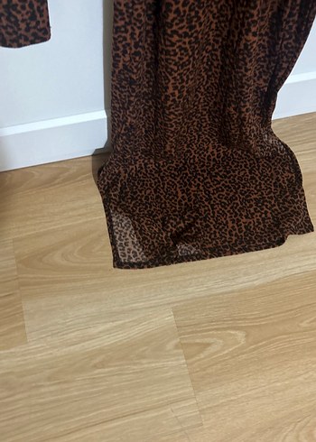 Kahverengi V Yaka Kemerli Midi Elbise - Görsel 5