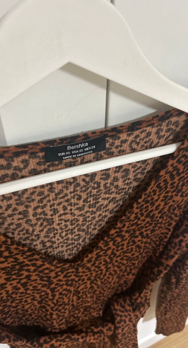 Kahverengi V Yaka Kemerli Midi Elbise - Görsel 3