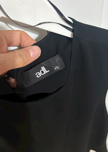 Siyah Kadın Kolsuz Midi Atlet - Görsel 2