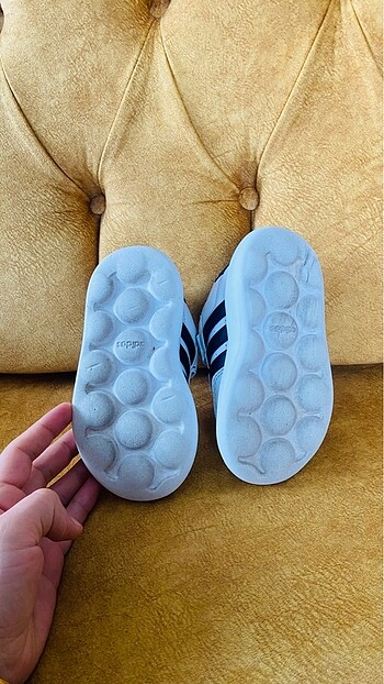 25 Beden beyaz Renk Adidas çocuk ayakkabı