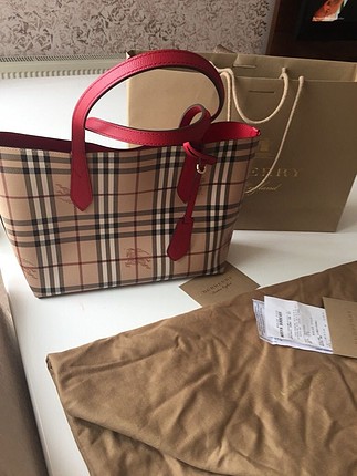 Burberry çift taraflı çanta