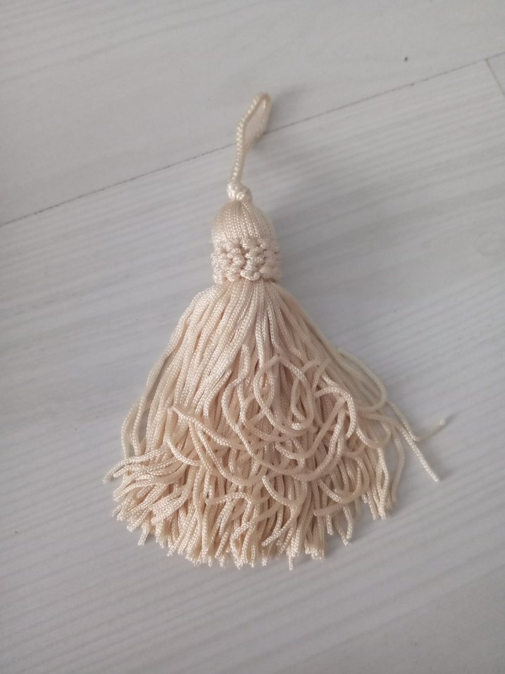 Bej Püsküllü - Görsel 4