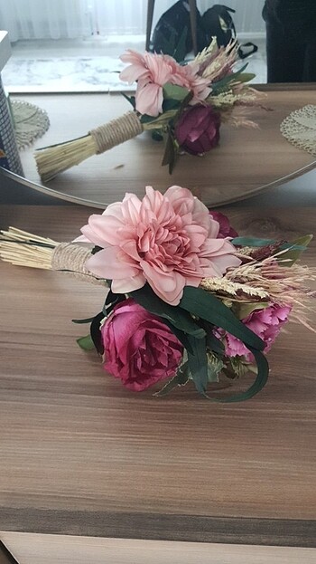 Diğer Gelin Çiçeği