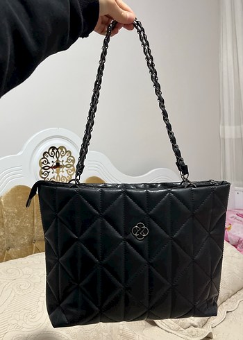 Zincir Detaylı Siyah Deri Kadın Çanta - Görsel 3