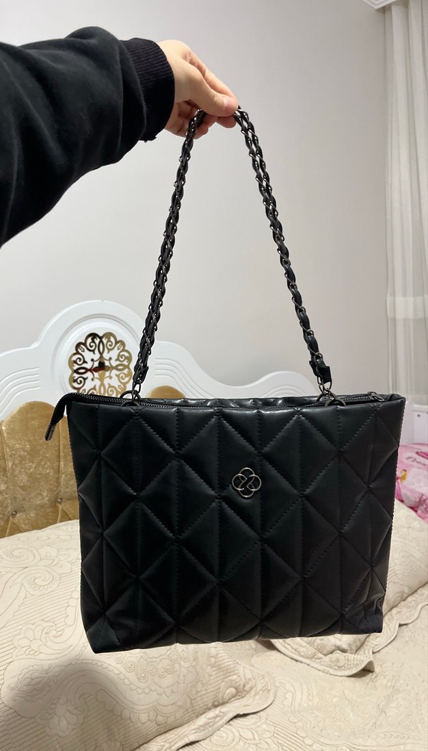 Zincir Detaylı Siyah Deri Kadın Çanta - Görsel 3