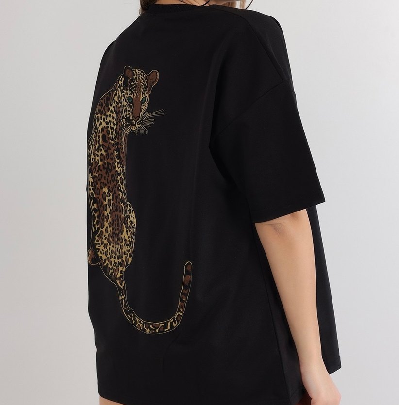 Siyah Leoparlı Tşört - Görsel 3