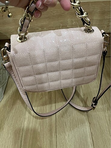 Guess Guess shinny çanta