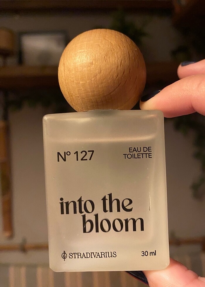 Stradivarius İnto the bloom parfüm - Görsel 2