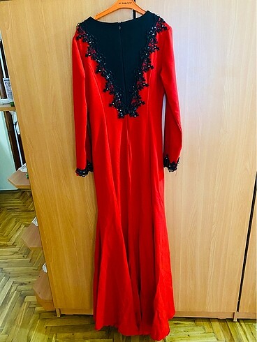Kırmızı Abiye
