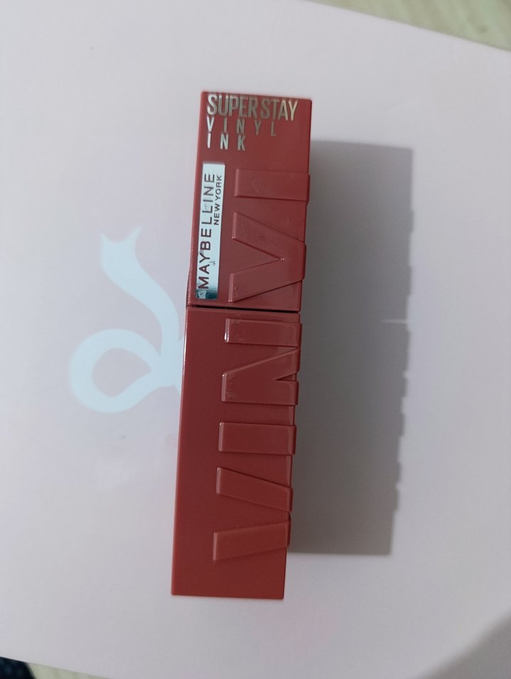Maybelline New York Super Stay Vinyl Ink 100 Charmed - Görsel 2