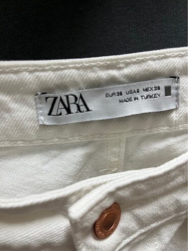 m Beden beyaz Renk Zara beyaz straight jean