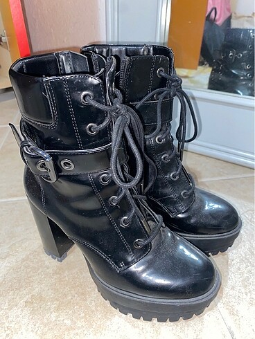 Bershka platform topuklu bot